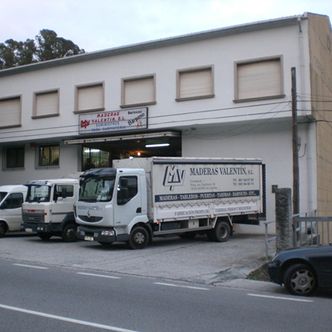 Maderas Valentín S.L. Camiones estacionados